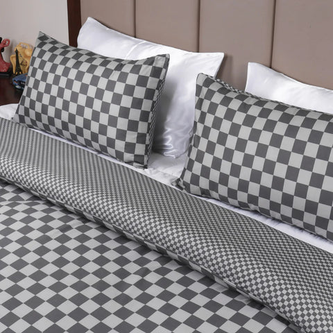 Printed Quilted Comforter Set- Chess Design