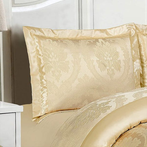 Cream Cozy Bedspread Set