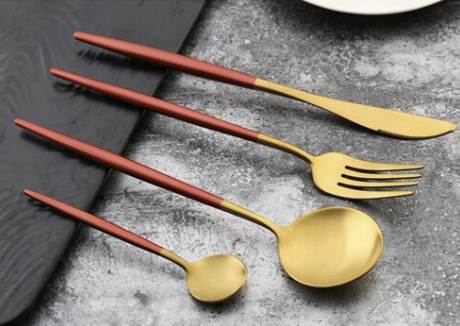 24Pcs Luxury Red And Gold Cutlery Set