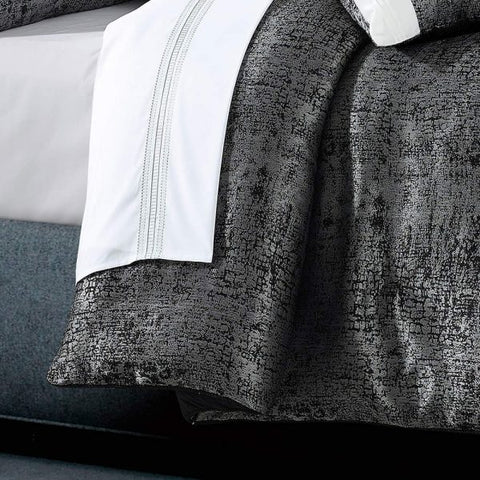 Swanky Black High Quality Bedspread Set