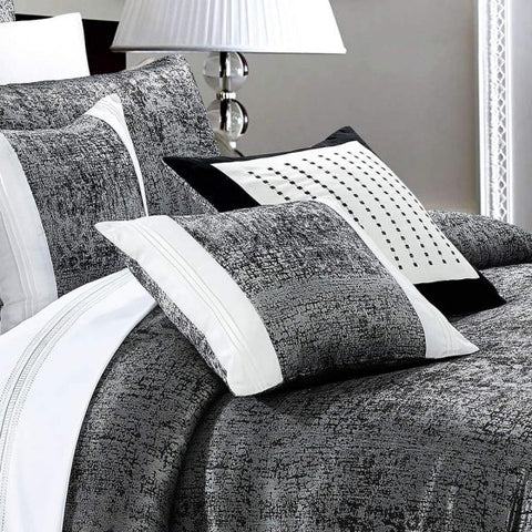 Swanky Black High Quality Bedspread Set