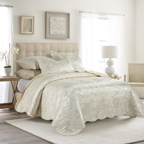 Cream Luxury Bedspread Set