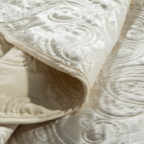 Cream Luxury Bedspread Set