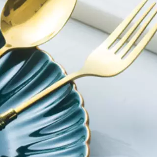 4Pcs Gold And Black Cutlery Set