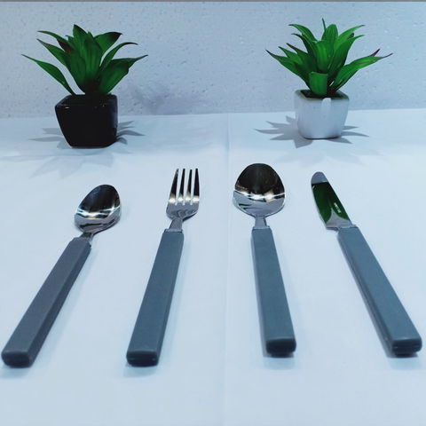 16Pcs Silver And Black Cutlery Set