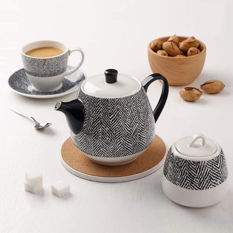 16Pcs Assorted Monochrome Versatile Tea Set