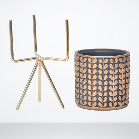 Black Leaf Design Clay Pot